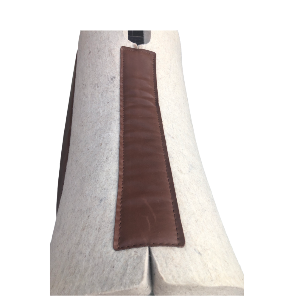 White Saddle Pad with Brown Leather detail image