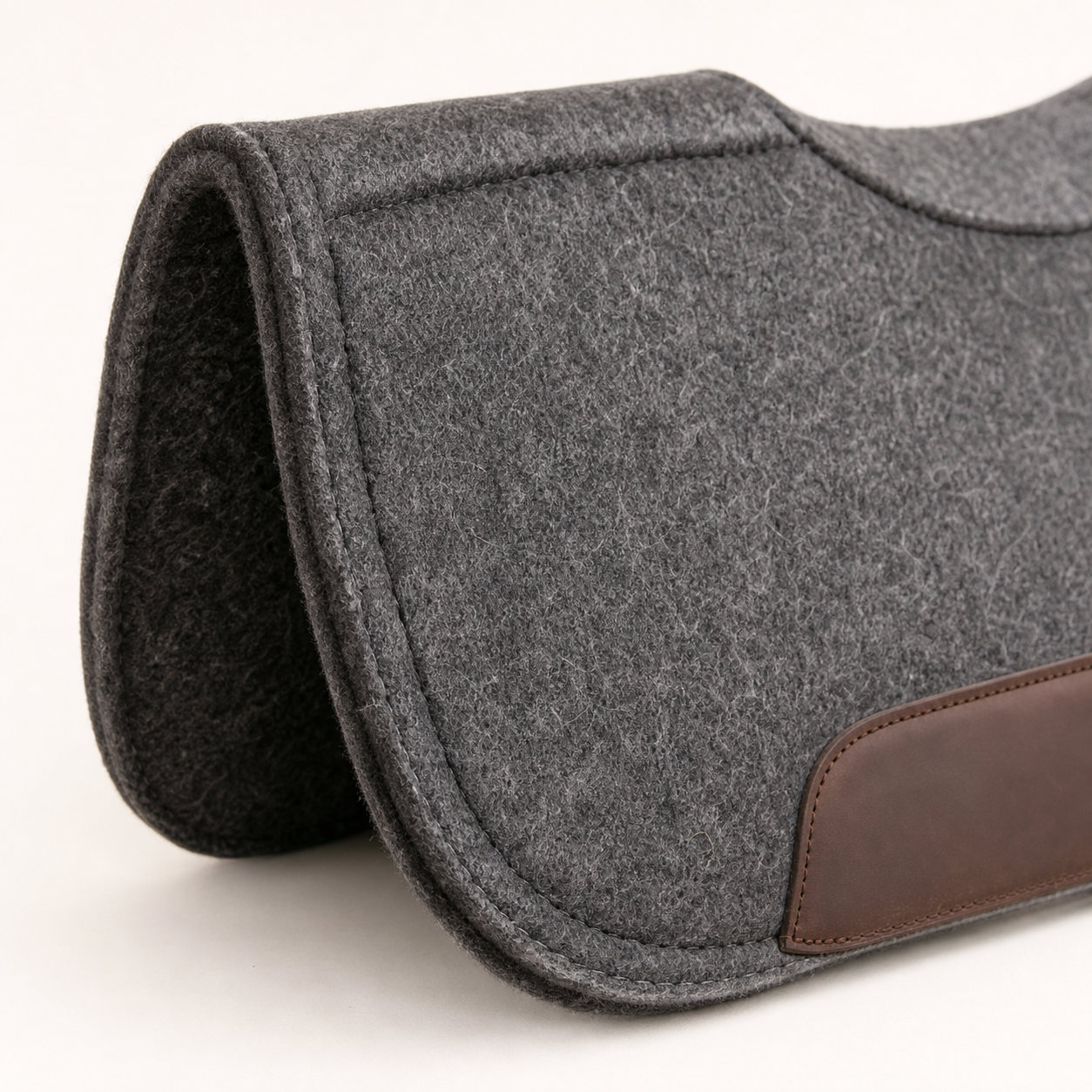 wool felt saddle pad detail